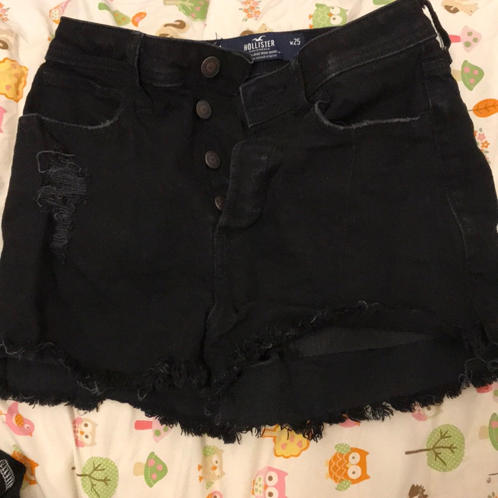 Black Hollister mom shorts